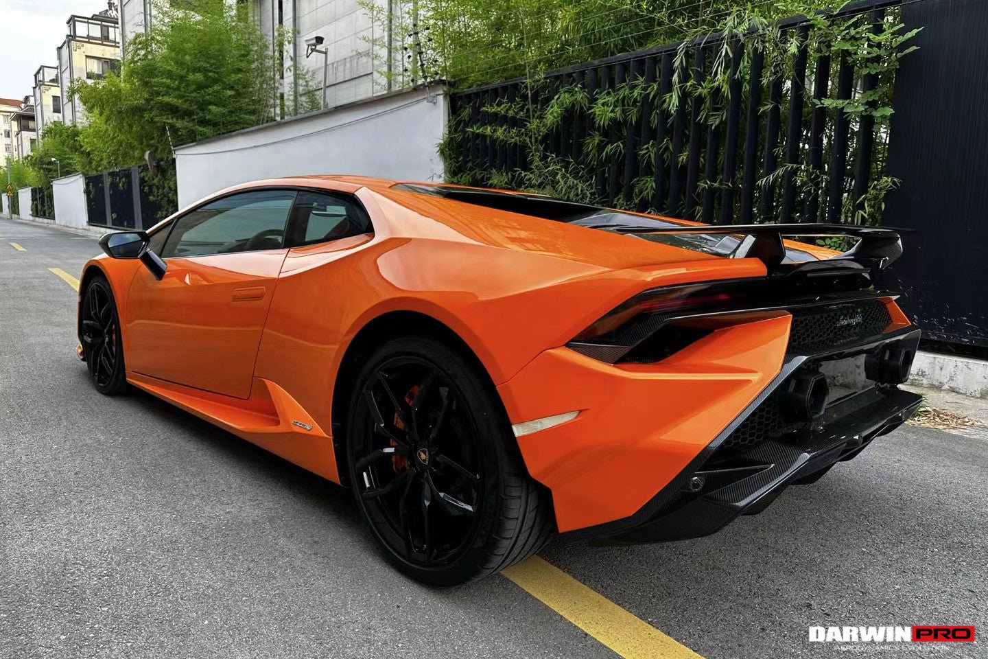 2015 - 2019 Lamborghini Huracan LP610 & LP580 Convert Tecnica Style Rear Bumper (NEED TO CHANGE EXEHAUST SYSTEM)